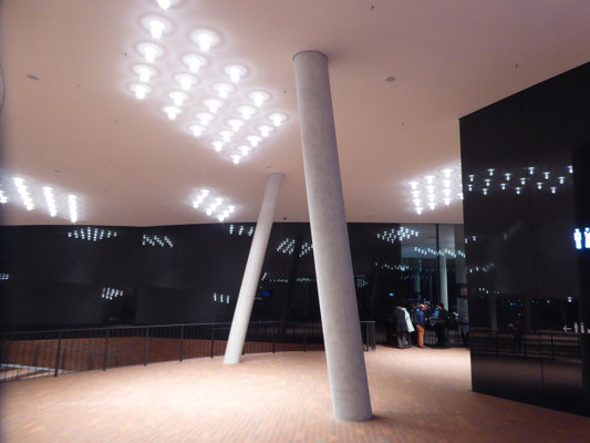 Bild: Foyer Elbphilharmonie