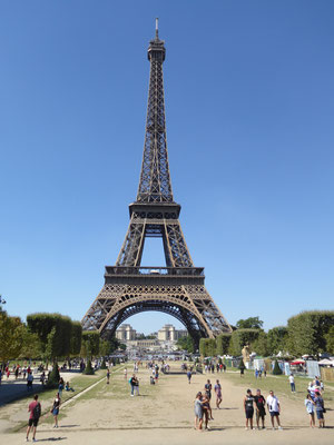 Virtuelle Stadtbesichtigung durch Paris