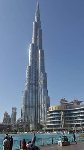 Bild: Der gigantische Turm der City Mall in Dubai - der Burj Khalifa