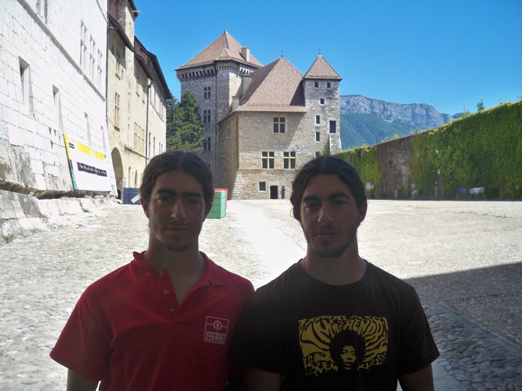 devant le château d'Annecy