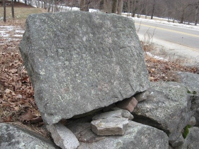 Old Manchester Rd. and Walnut Hill Guidepost