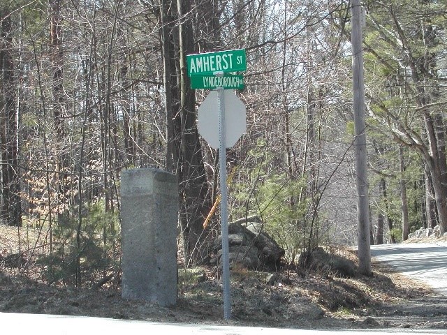 Amherst St. and Lyndeborough Rd. Guidepost