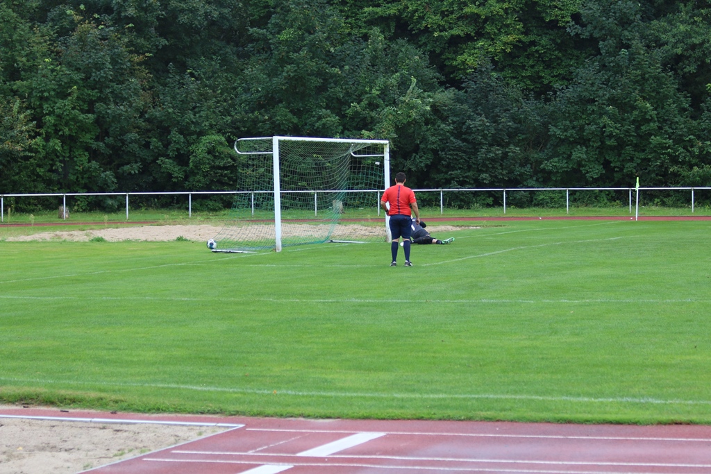 Aygazi verwandelt per Elfemeter zum 0:3