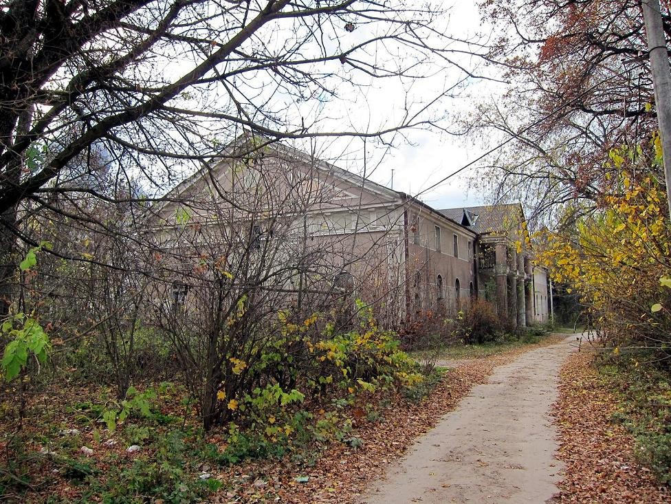 Будинок служб та кінний манеж 3