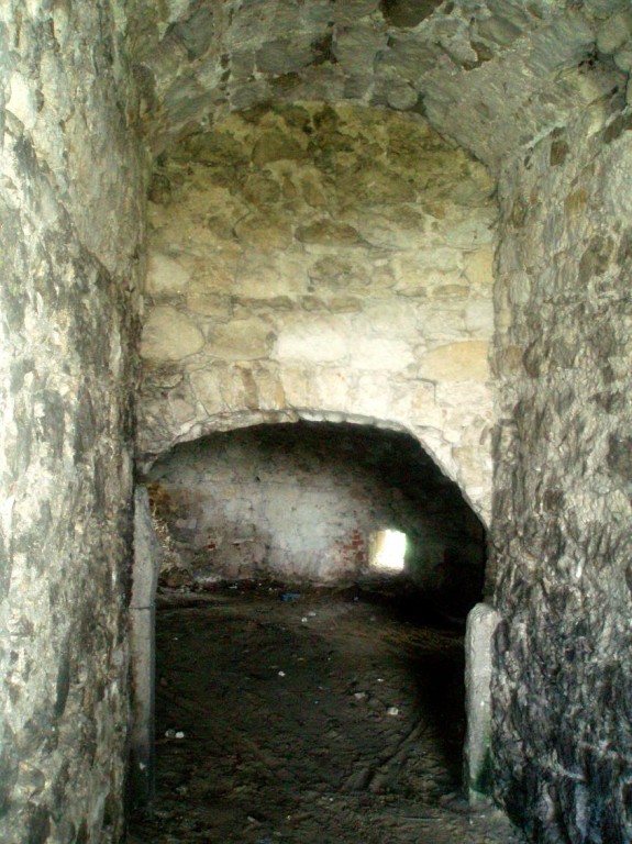 Підземелля західної вежі
