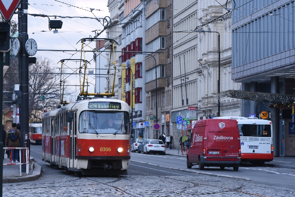 DPP Prague 8306-* Tatra T3R.P tram set