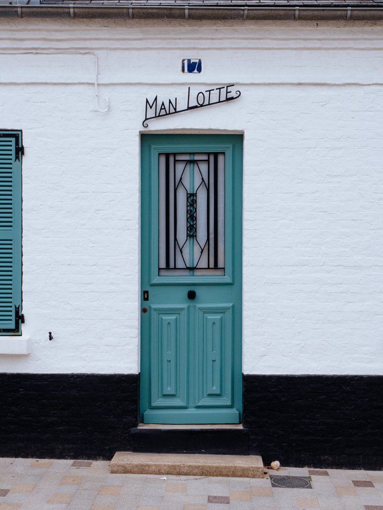 Cute doorway in Le Crotoy