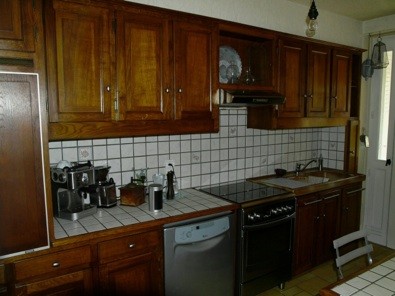 Prima...cucina rustica buia e piastrelle tristi
