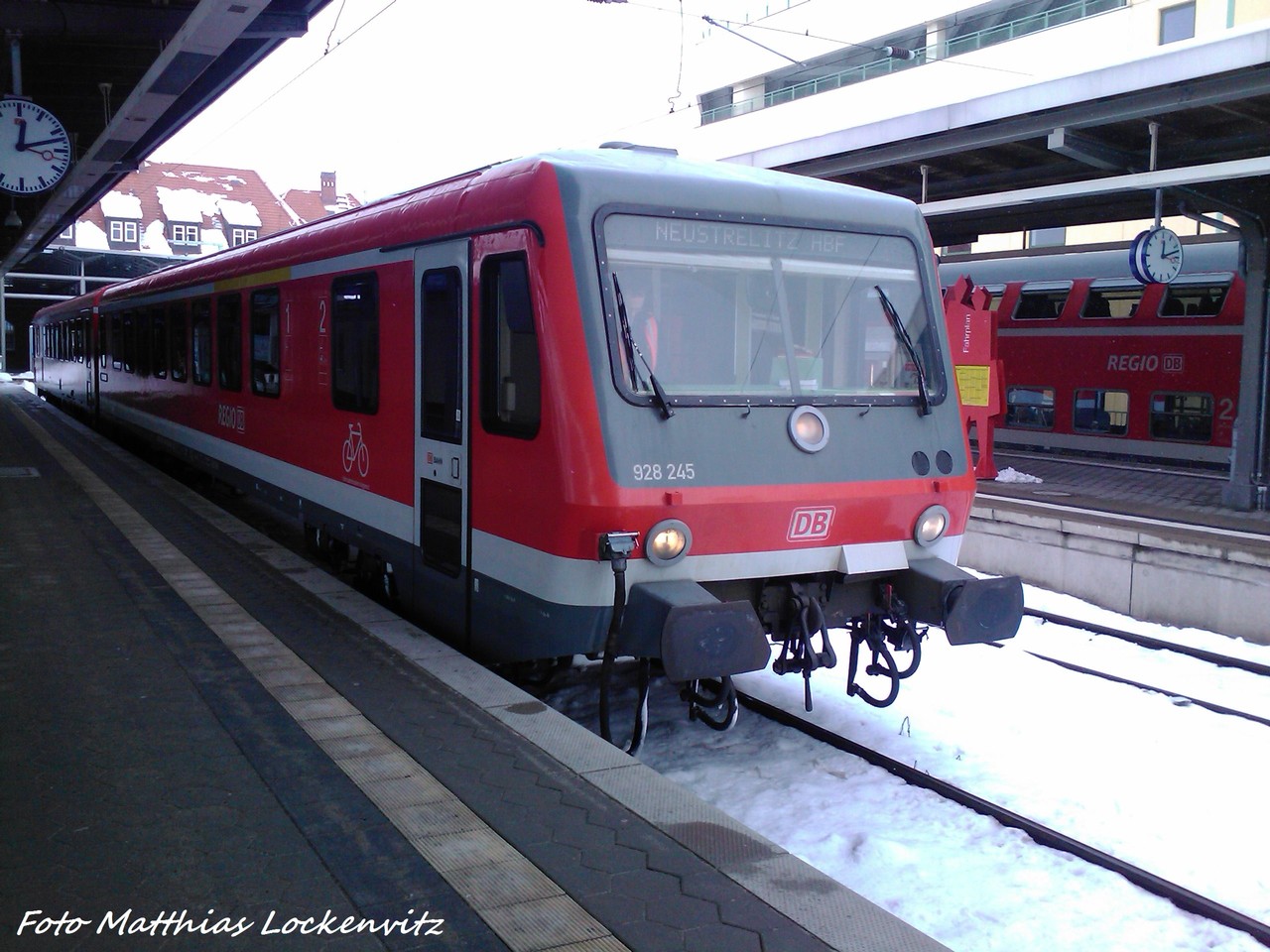 628 245 / 928 245 Im Bahnhof Stralsund Hbf Als RE5 mit Ziel Neustrelitz Hbf Bereitgestellt
