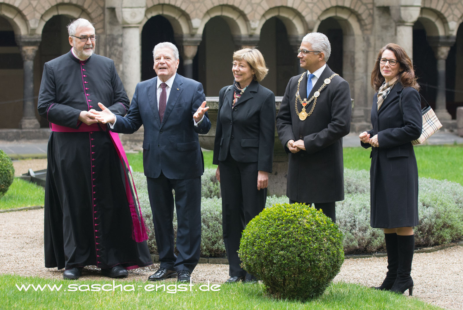 Der Kreuzgang des Bonner Münsters gefiel dem Staatsoberhaupt besonders gut.