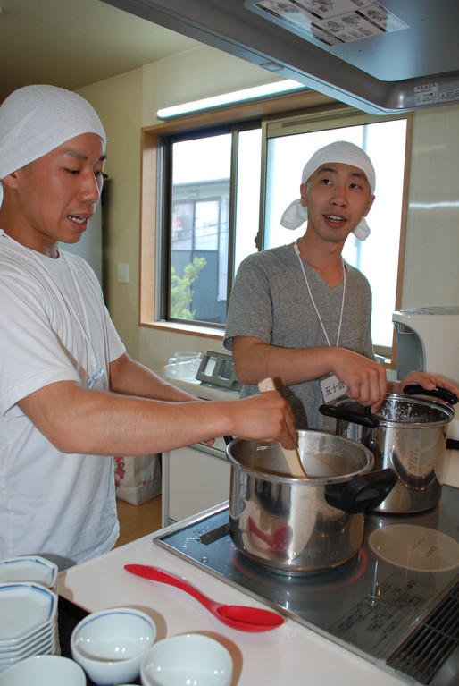 ６月は「わらびもち」を作りました