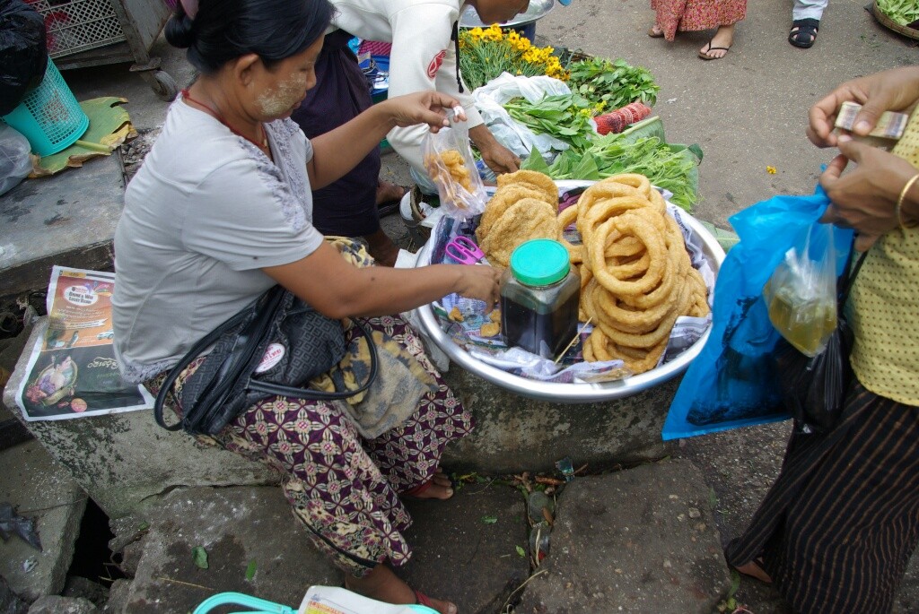 Das erinnert mich doch an Nepal. Sieht aus wie nepali bread.