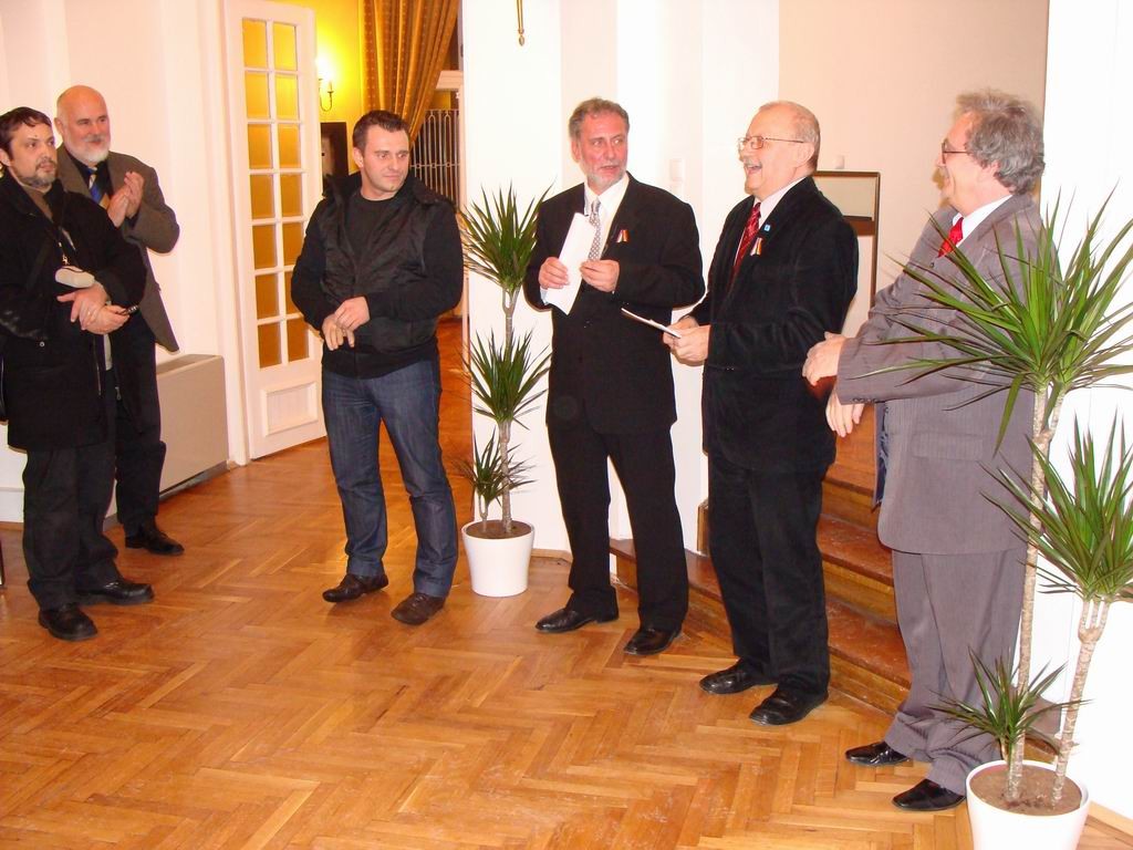 Vernisaj la Centrul Cultural al Ungariei Bucureşti 22.10.2011 - Opening the Hungarian Cultural Centre Bucharest 22.01.2011 - Megnyitó a Bukaresti Magyar Kultúrális Intézetben 2011.01.22.11