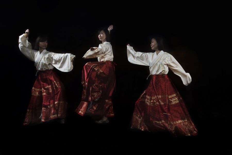 Adelene Ng (Singapore) - Lady motion 2
