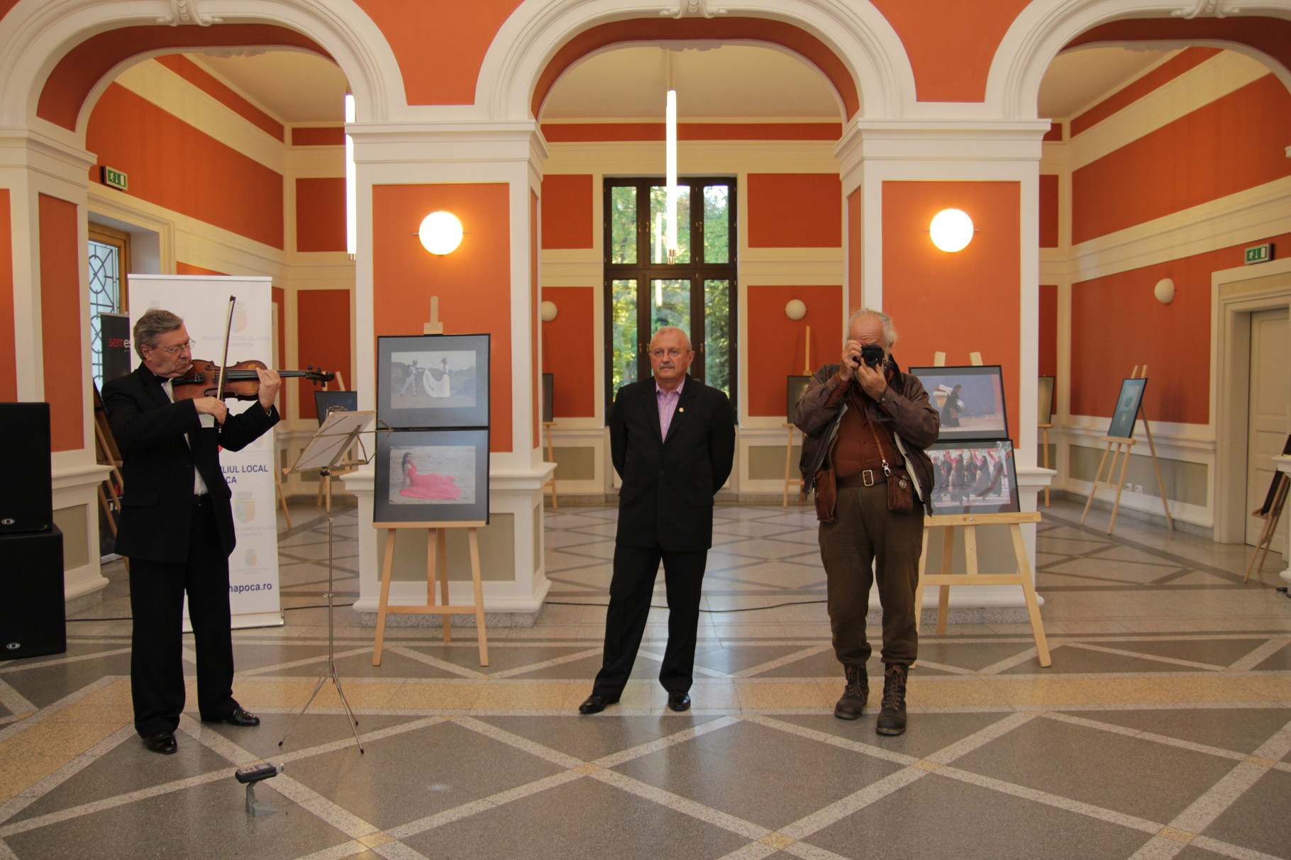 China Photography Festival in Romania - Oppening personal exhibition Stefan Toth AFIAP in Cluj Napoca (RO)