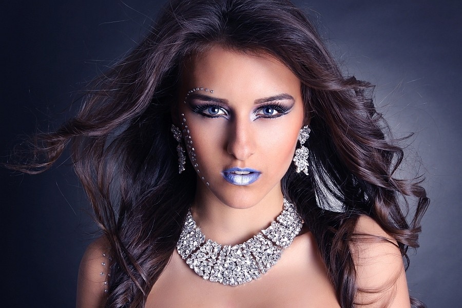 Monica Butnaru (Oradea-Nagyvárad) - Portret 24_Portré 24