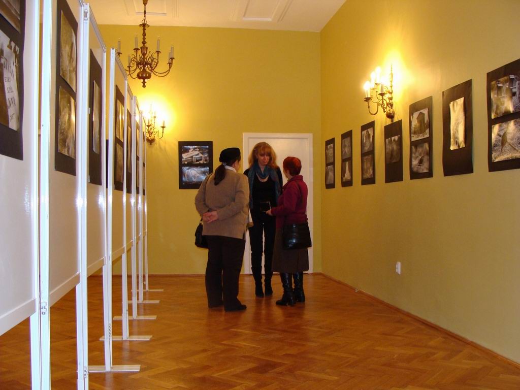 Vernisaj la Centrul Cultural al Ungariei Bucureşti 22.10.2011 - Opening the Hungarian Cultural Centre Bucharest 22.01.2011 - Megnyitó a Bukaresti Magyar Kultúrális Intézetben 2011.01.22.