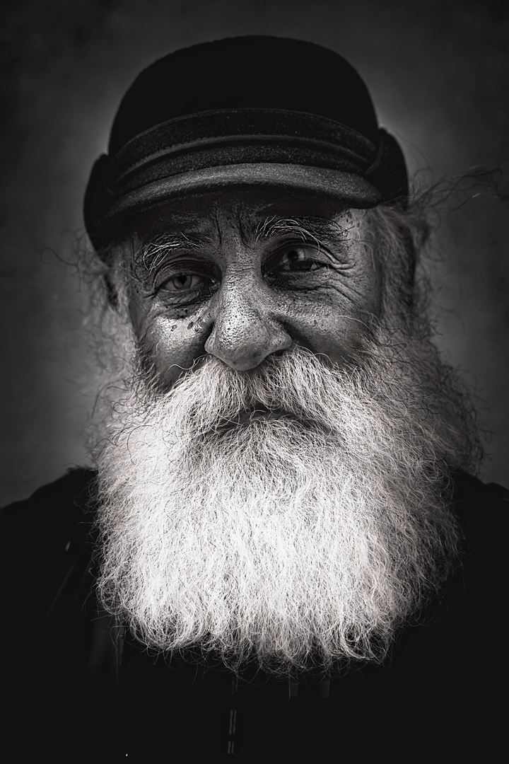 Lázár Eszter Emese AFIAP (GR) - Romanian Shepherd