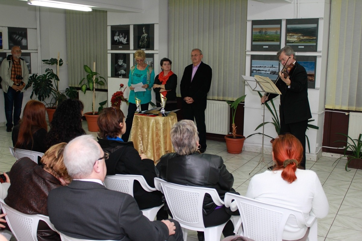 A Festői Bihar Nemzetközi szalon megnyitója a Nagyváradi Euro Foto Art Galériában 2013 október 30-án