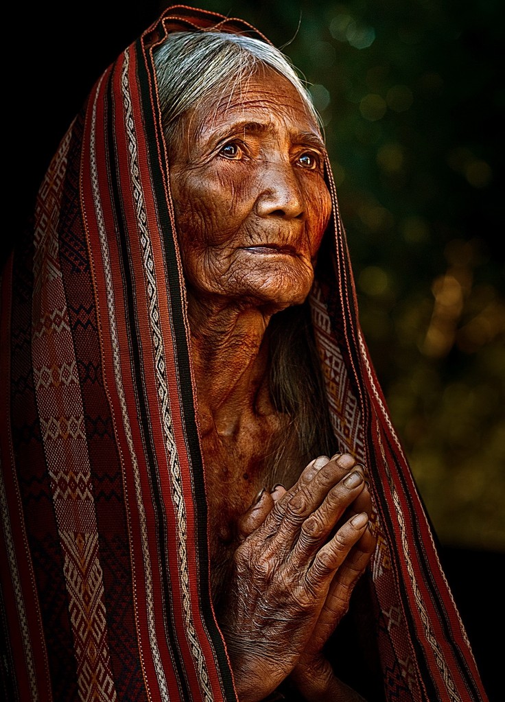 Premfoto 2012 - Tien-Ho Anh (Vietnam) - Pray For... - Rugăciune pentru ...
