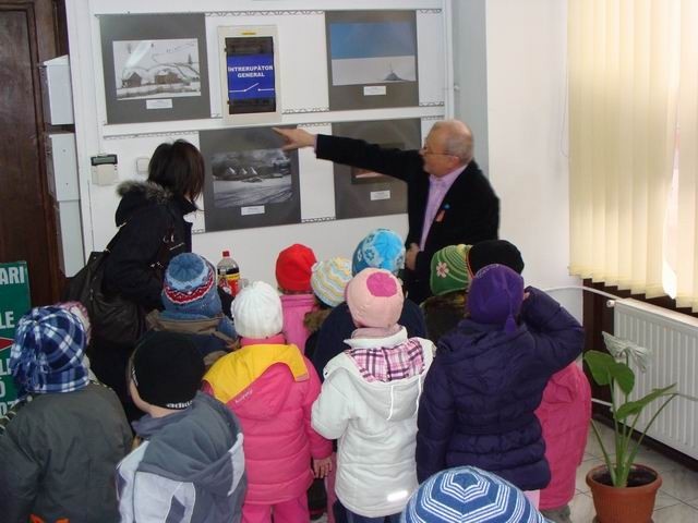Primii vizitatori in Galeria Euro Foto Art Oradea 15.01.2011 - First visitors in  Galeria Euro Foto Art Oradea 15.01.2011 -  Első látogatók a Nagyváradi Euro Foto Art Galériában 2011. 01.15