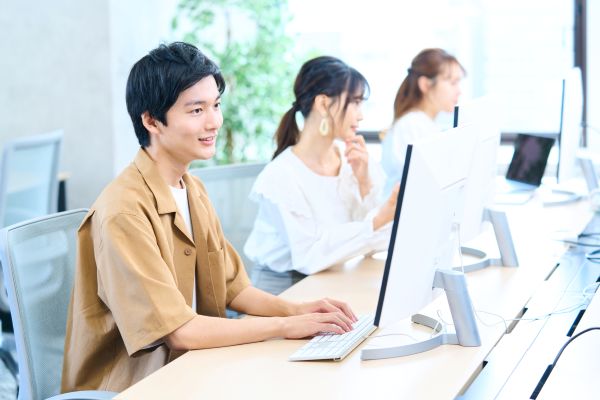 大学生はMOS資格・IT国家試験に挑戦しよう！