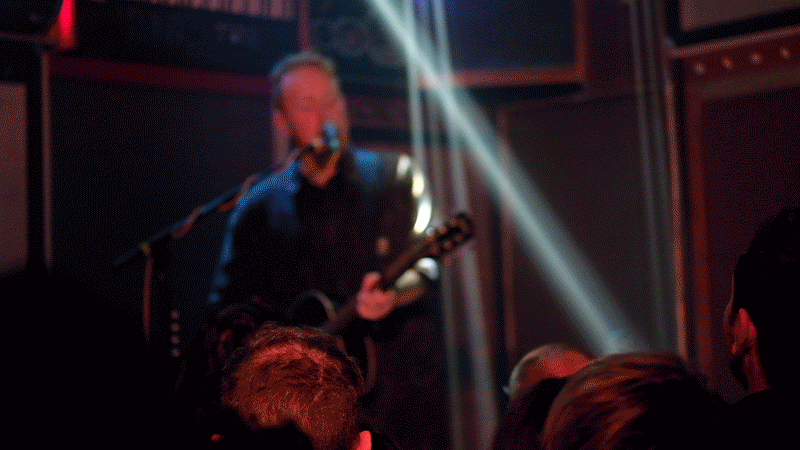  Gavin James live at the SuperSonic in Paris filmed by Vivien Liskovsky
