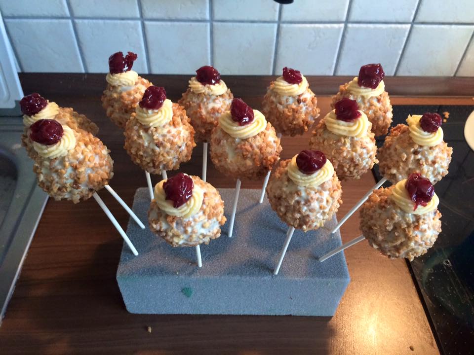 Frankfurter Kranz Cake Pops