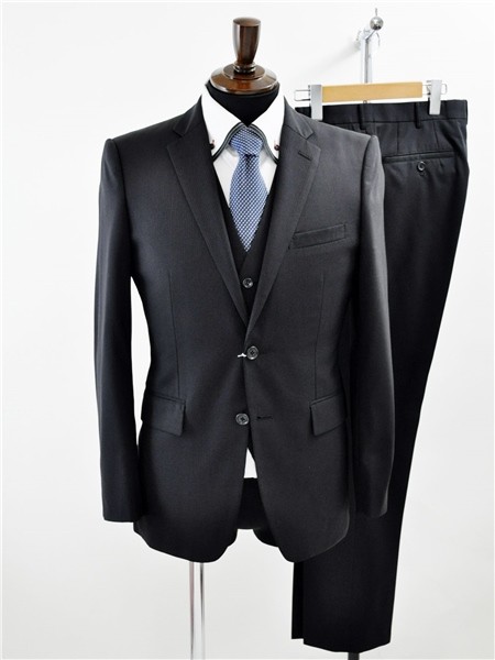 タケオキクチのスリーピーススーツをお買取させて頂きました