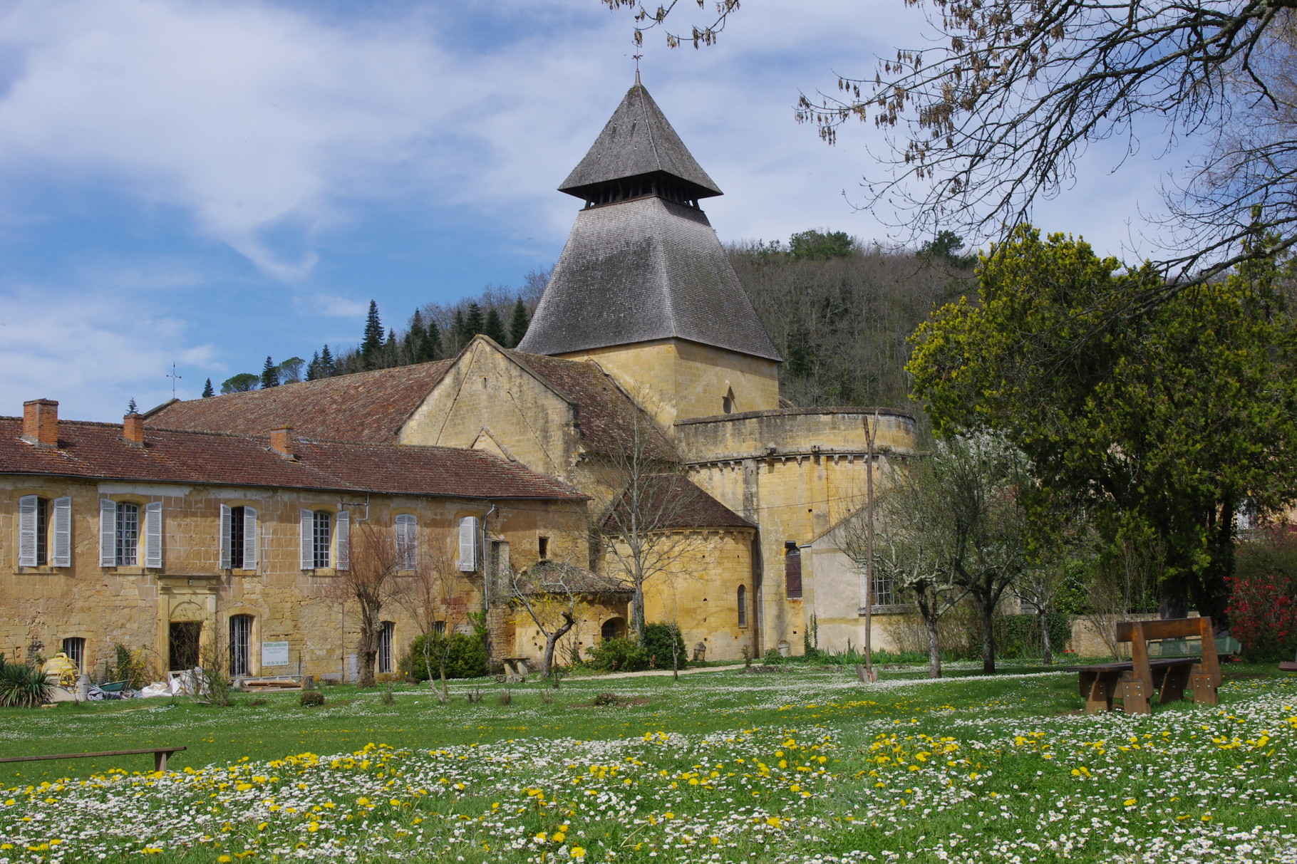The abbey of Cadouin seen from the east