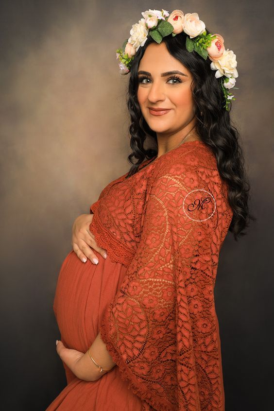 Babybauch Shooting-Schwangerschaftsshooting bei Maya-S-Fotografie