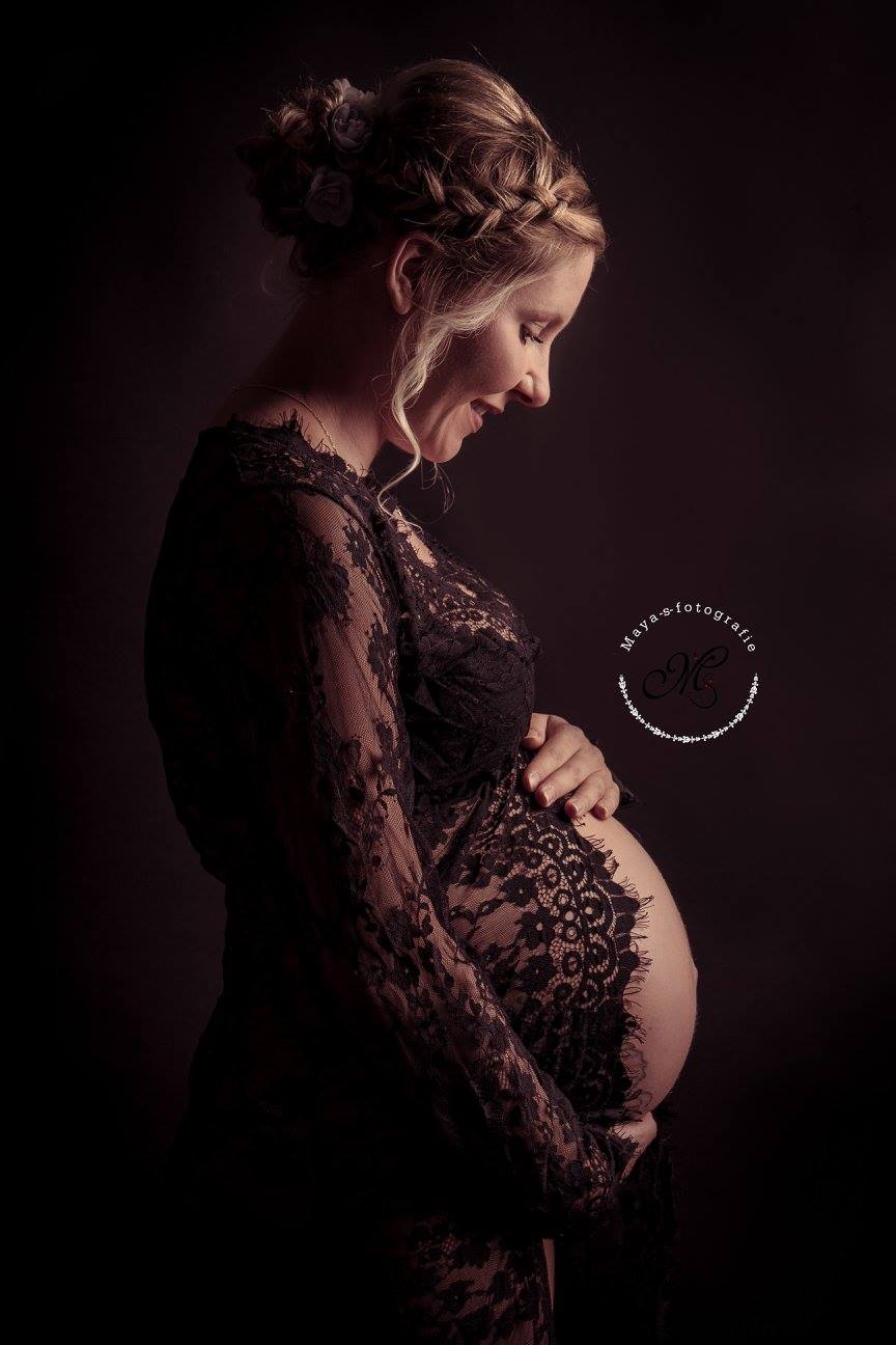 Babybauchshooting - Schwangerschaftsfotografie bei Maya-S-Fotografie
