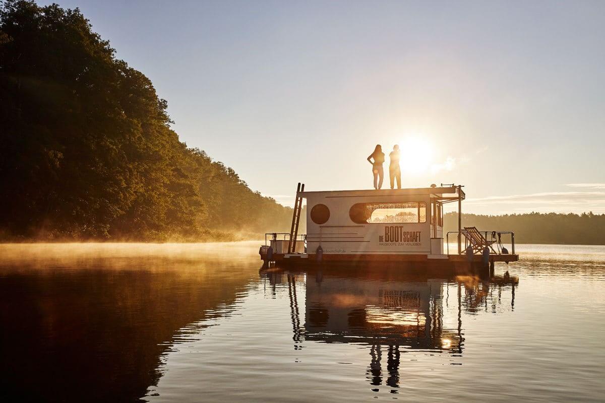  Hausboot mieten in der Seenplatte von Brandenburg und Mecklenburg