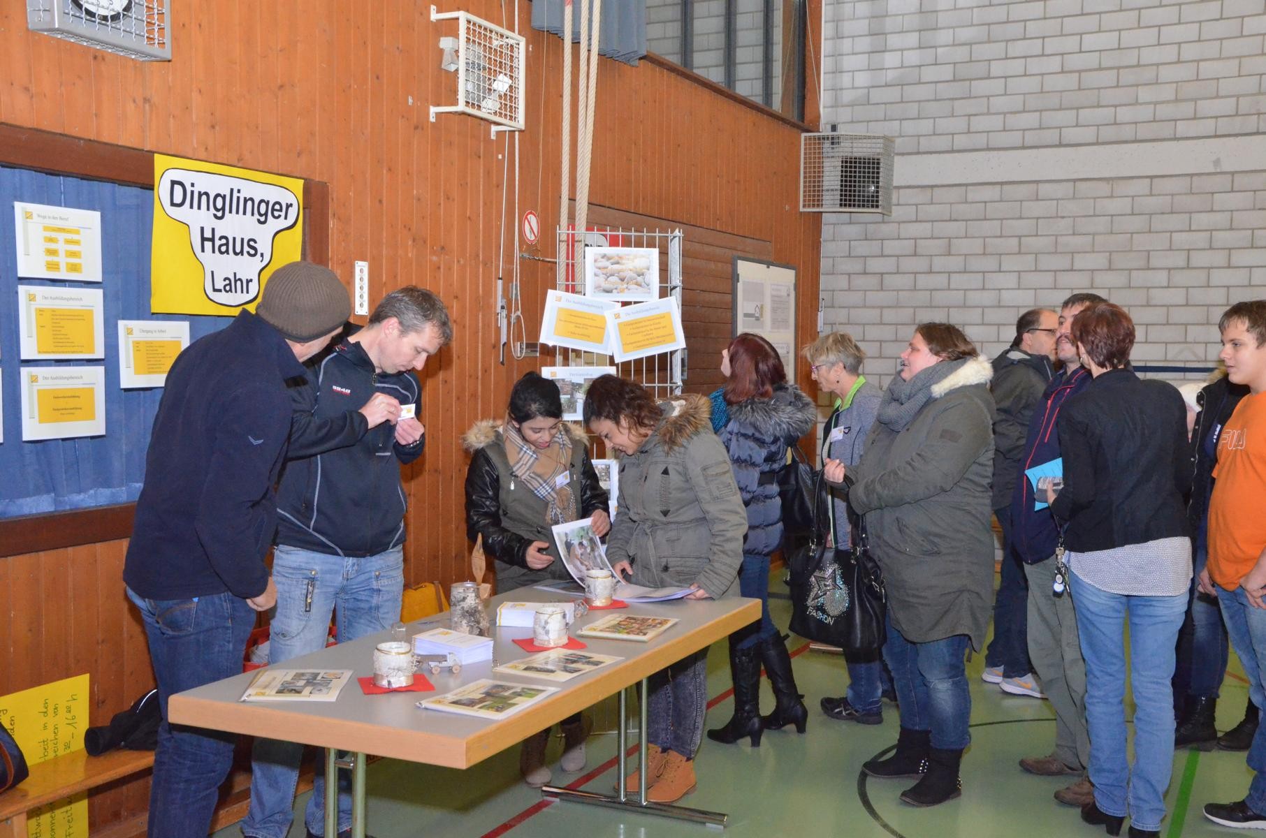 Weihnachtspuppentheater Fridolin Hat Lampenfieber