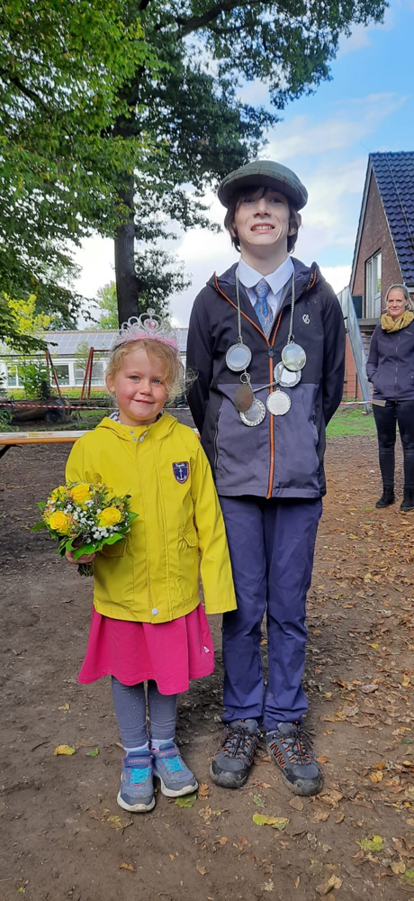 Kinderschützenpaar 2022. Marla Korf und Tristan Steidinger
