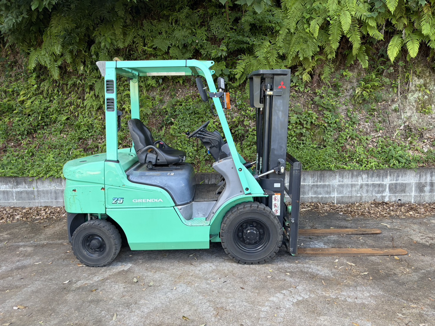 三菱フォークリフト2.5ｔ中古ガソリン