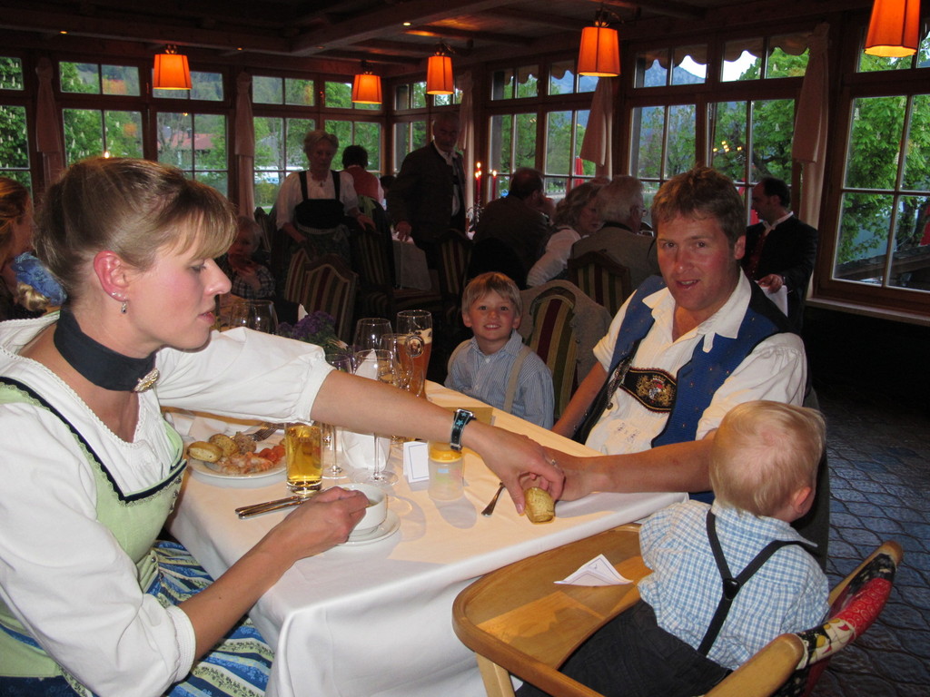 Tochter Regina mit Ehemann und ihren Buben