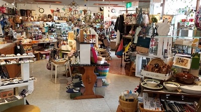 あんとわーぷ－店内