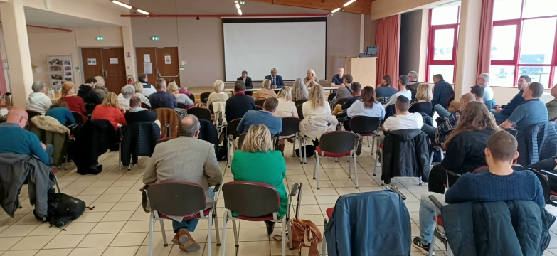 07/04/2023: À Margny-lès-Compiègne, centre ÉPIDE. Présentation du programme pédagogique de "FR - Tous uniques, tous unis" aux agents du centre.