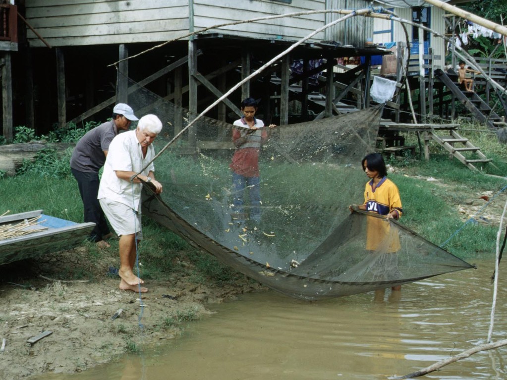 Die einheimischen Fischer halfen uns immer mit Begeisterung beim Fischfang.