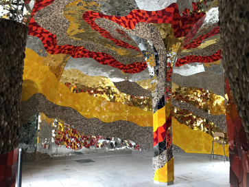 Mosaik von Niki de St. Phalle
