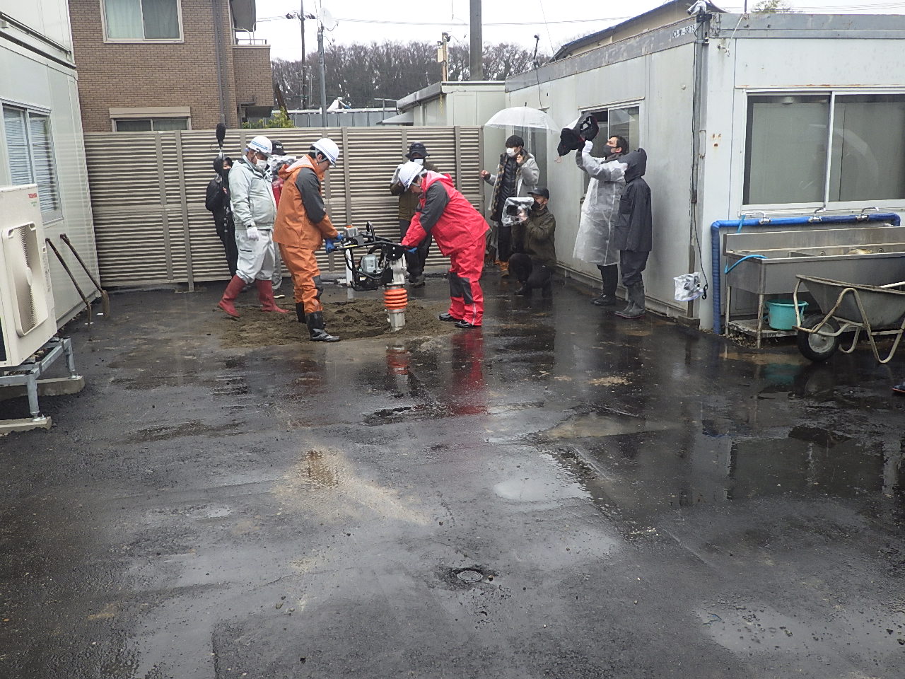 お笑い芸人“かまいたち”が撮影に来ました