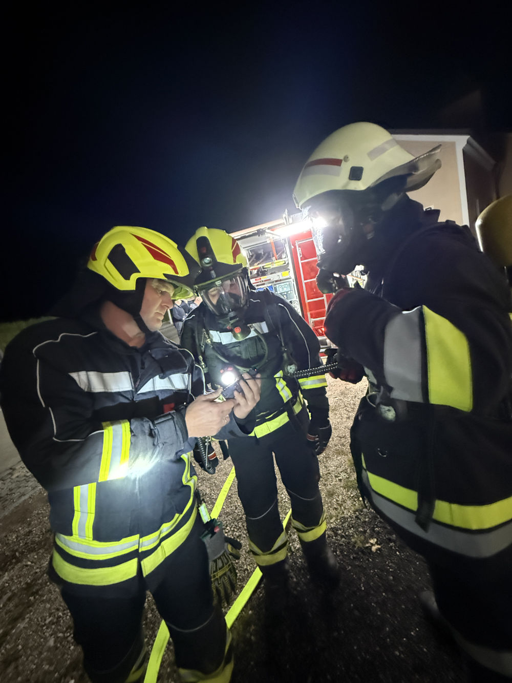 Löschangriff mit Atemschutz im Rahmen der Inspizierung