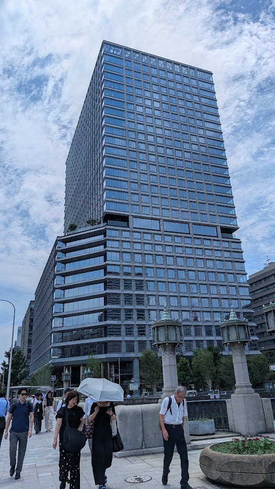 西側:ゲートタワー 29階 135m