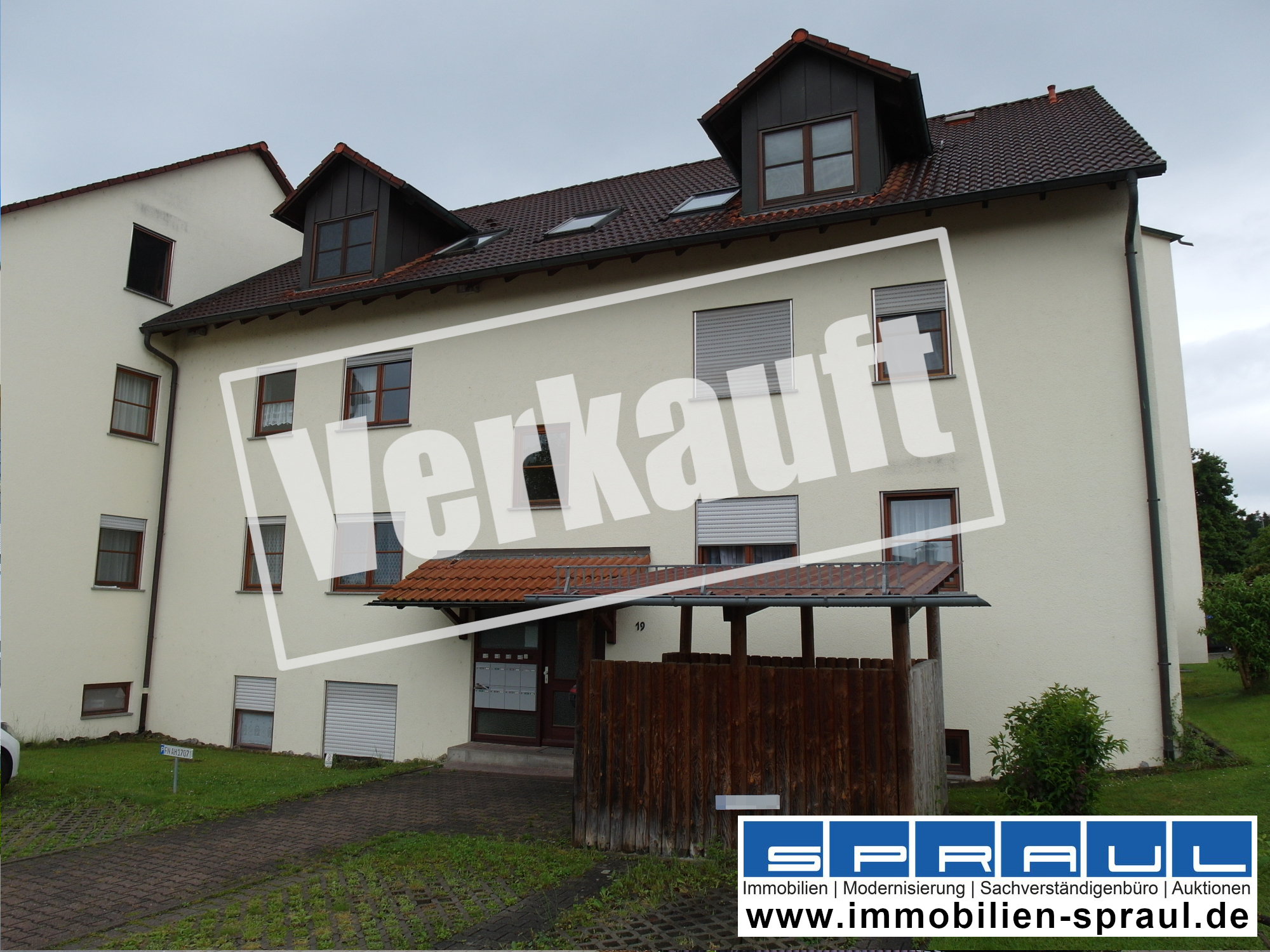 AUKTION: 3 Zimmer Wohnung mit Balkon in ruhiger Lage von Brochenzell