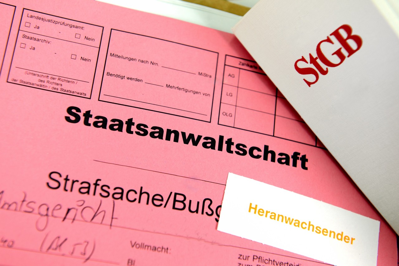 Rechtsanwalt Fachanwalt Fur Strafrecht Michael Rellmann In Wuppertal Barmen Tatigkeitsschwerpunkt Strafverteidigung Rechtsanwalt Michael Rellmann Fachanwalt Fur Strafrecht In Wuppertal Elberfeld Und Barmen Strafrecht Strafverteidiger