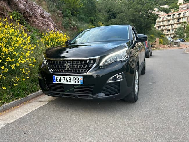 Peugeot 3008 2020 – семейный кроссовер в аренду без скрытых платежей Будва