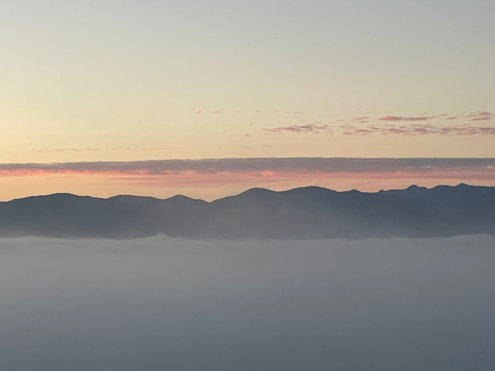 Vor Sonnenaufgang geht es los. Eine magische Atmosphäre