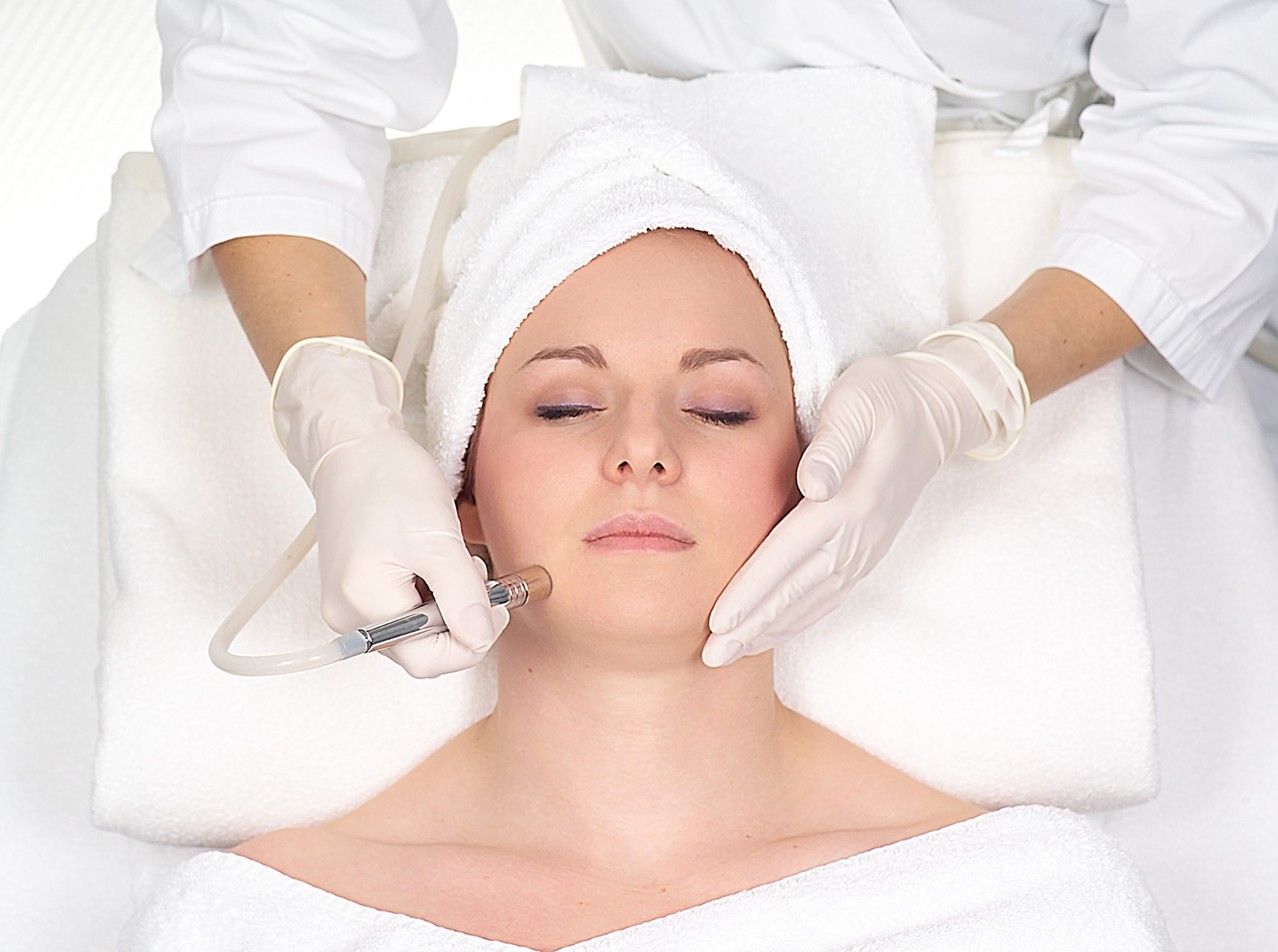 Diamant Mikrodermabrasion Silhouette Cosmetics Inviduelle Kosmetik Behandlungen