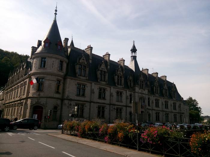 Hôtel de préfecture du Finistère, depuis le Pont Sainte-Catherine